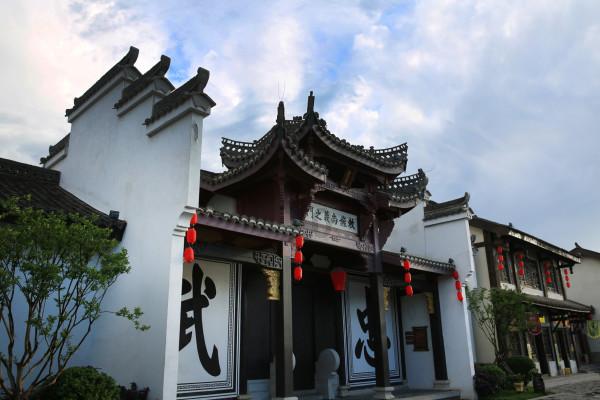 多少钱小米汽车你会拿下?雷军给出了答案